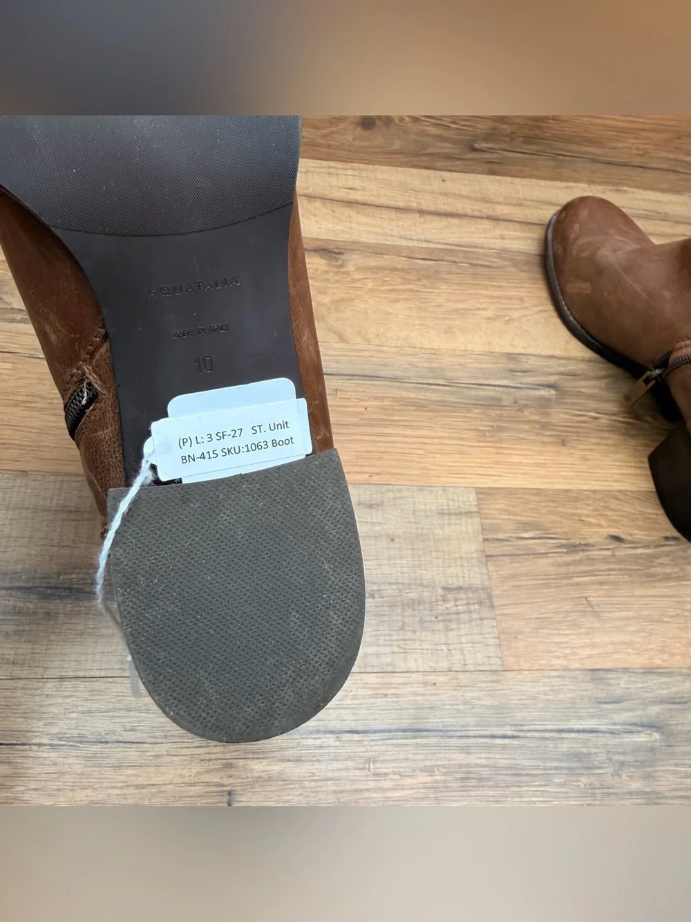 Aquatalia women size 10 Brown Leather Chukka Ankle Boots